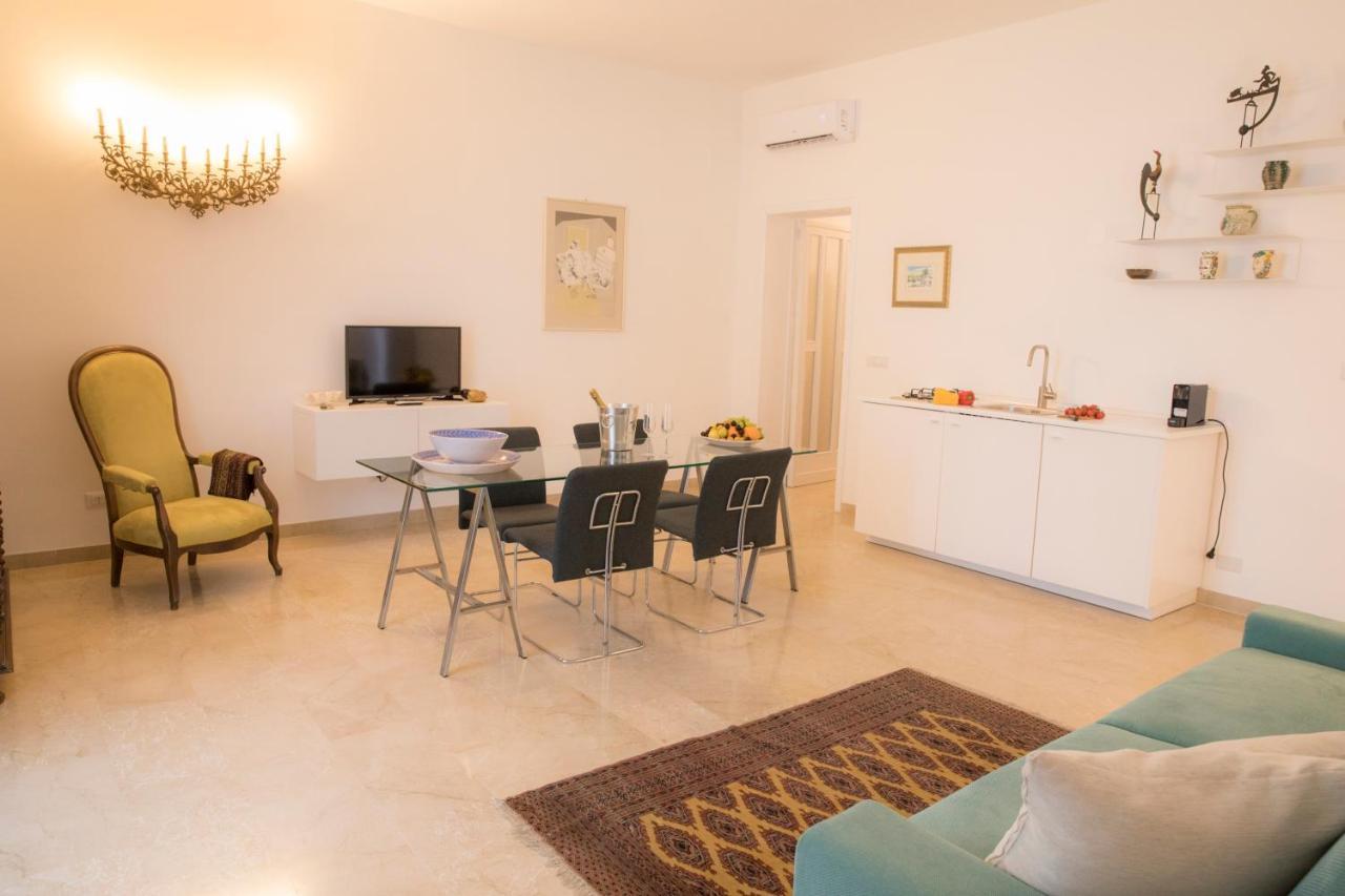 Residenza Lago Сиракуза Екстериор снимка
