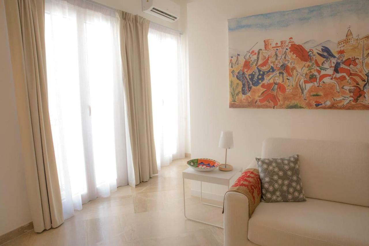 Residenza Lago Сиракуза Екстериор снимка