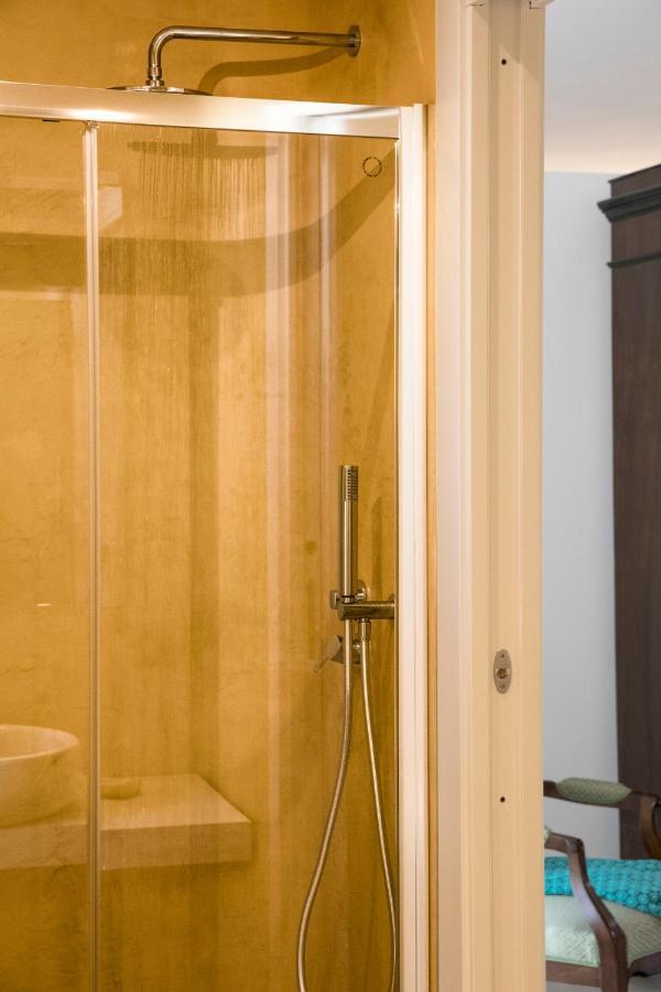 Residenza Lago Сиракуза Екстериор снимка